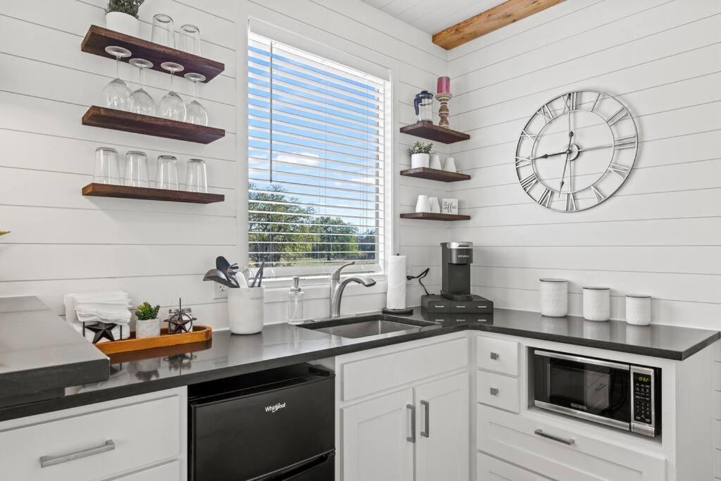 New! The Texas Longhorn-Luxury Container Home Φρέντερικσμπεργκ Εξωτερικό φωτογραφία